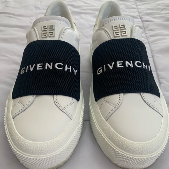 Givenchy Sneaker 7 - Picture 1 of 15